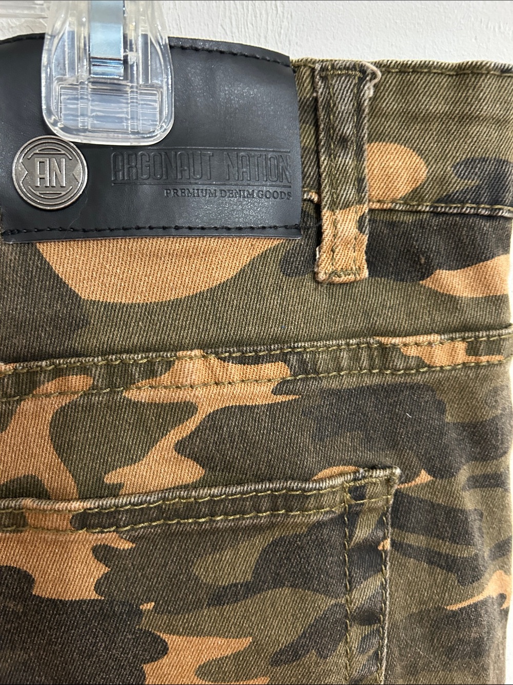 Argonaut Nation Men’s Camouflage Distressed Cargo Jeans 42/32 - Picture 5 of 9